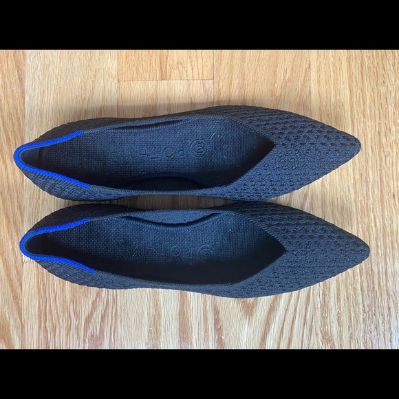 Rothy's "The Point" shoe in black. - Picture 4 of 5